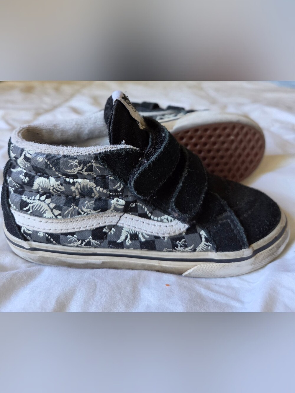 Vans Toddler Sk8-Mid Reissue V Dino Skeleton Glow Black Size 9C